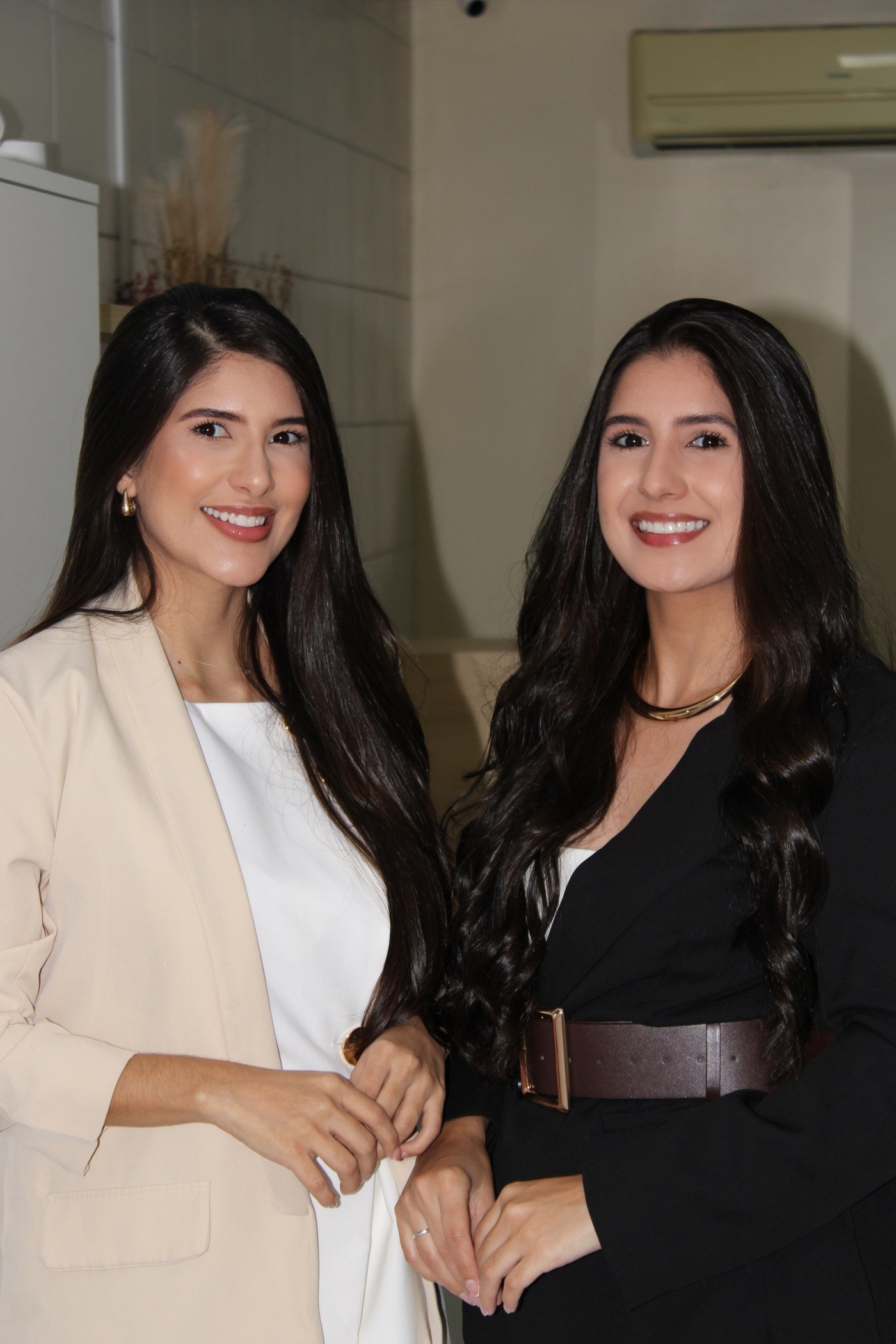 Dra. Savanna Pimentel e Dra. Samylly Pimentel, equipe do Instituto Pimentel